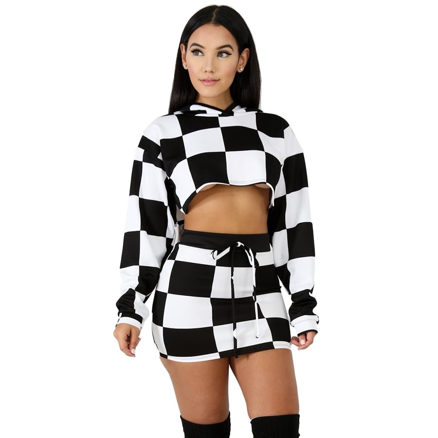 ariana grande black and white outfit